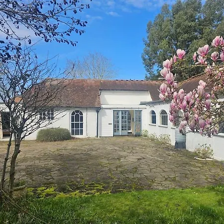 English Farmhouse Cottage Guildford Exterior photo