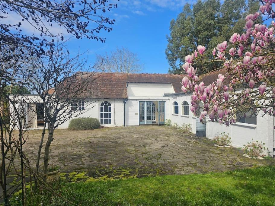 English Farmhouse Cottage Holiday home Guildford