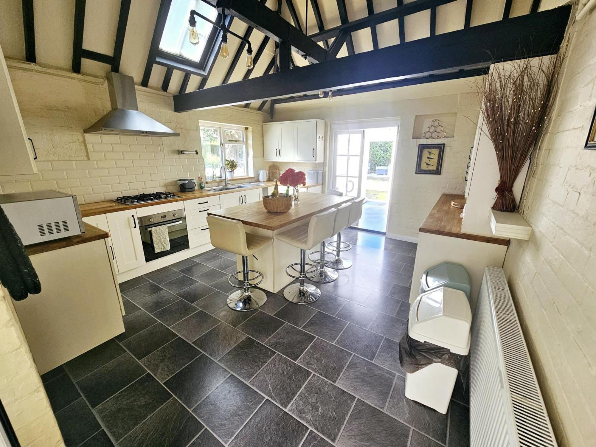 English Farmhouse Cottage *
