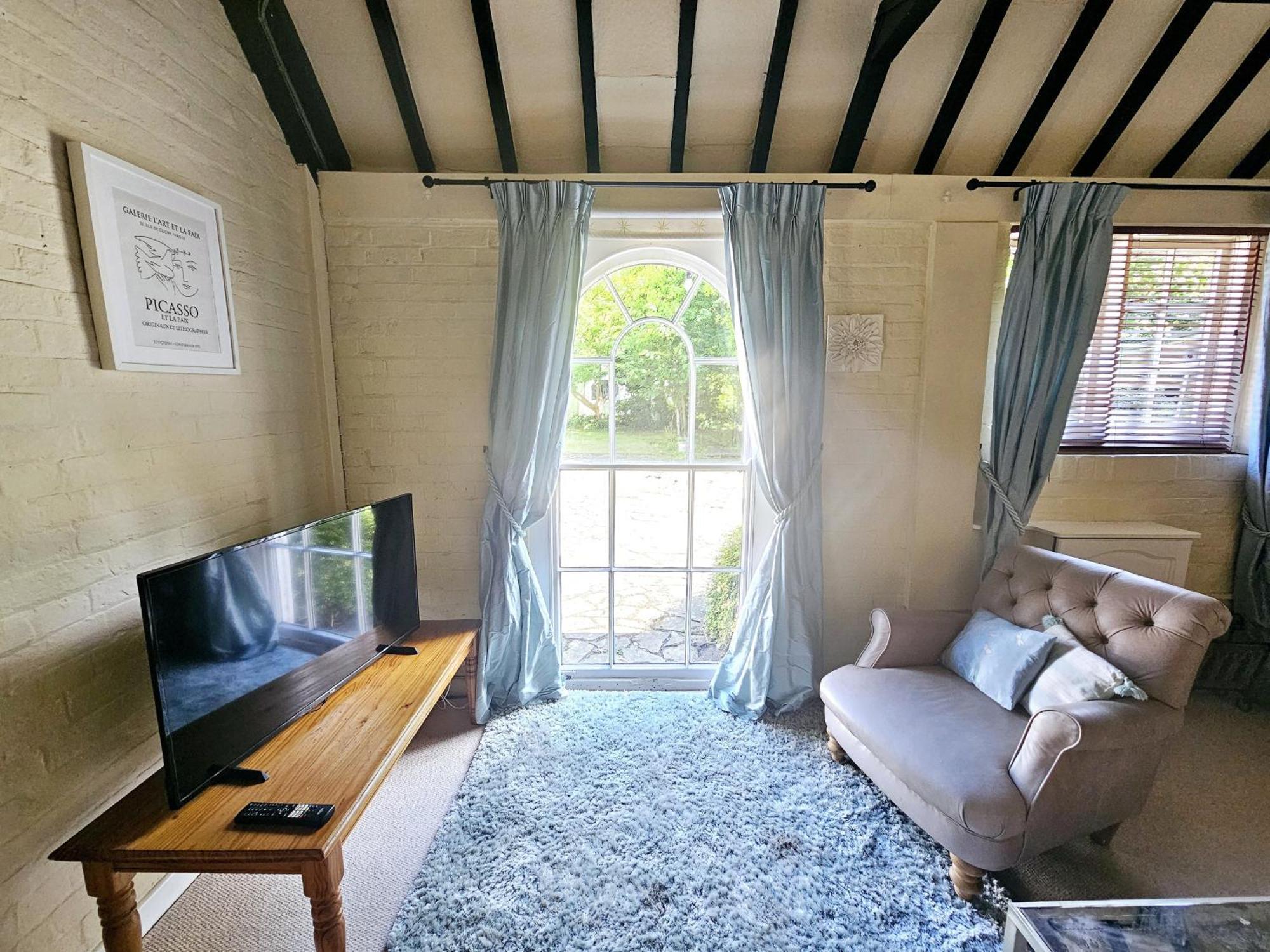 English Farmhouse Cottage